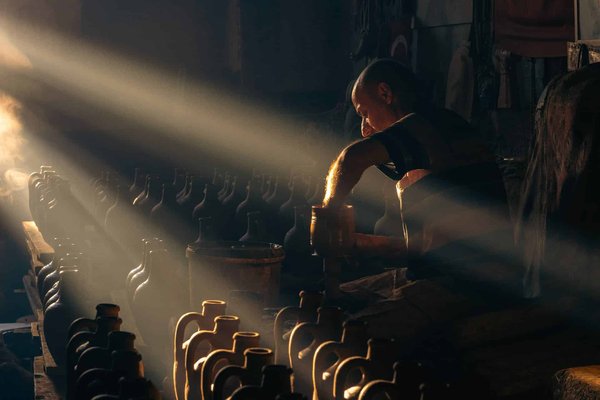 Comment les programmes de mentorat intergénérationnel peuvent-ils favoriser le transfert de savoir-faire traditionnel ?